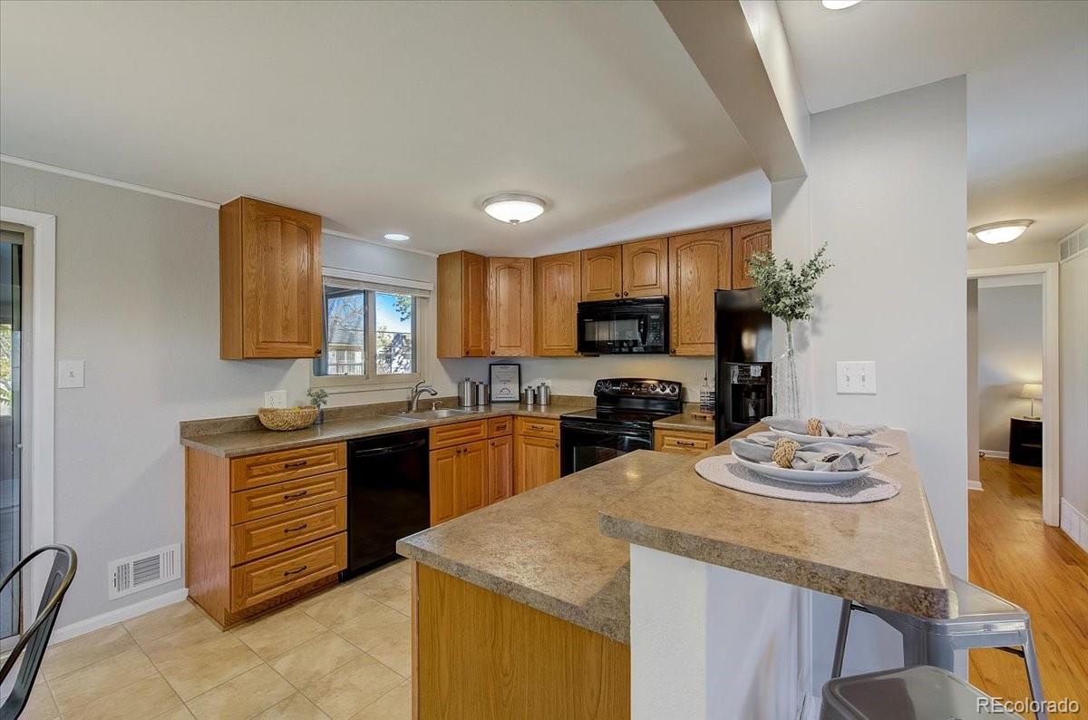 MLS Image #9 for 881  phillips drive,northglenn, Colorado