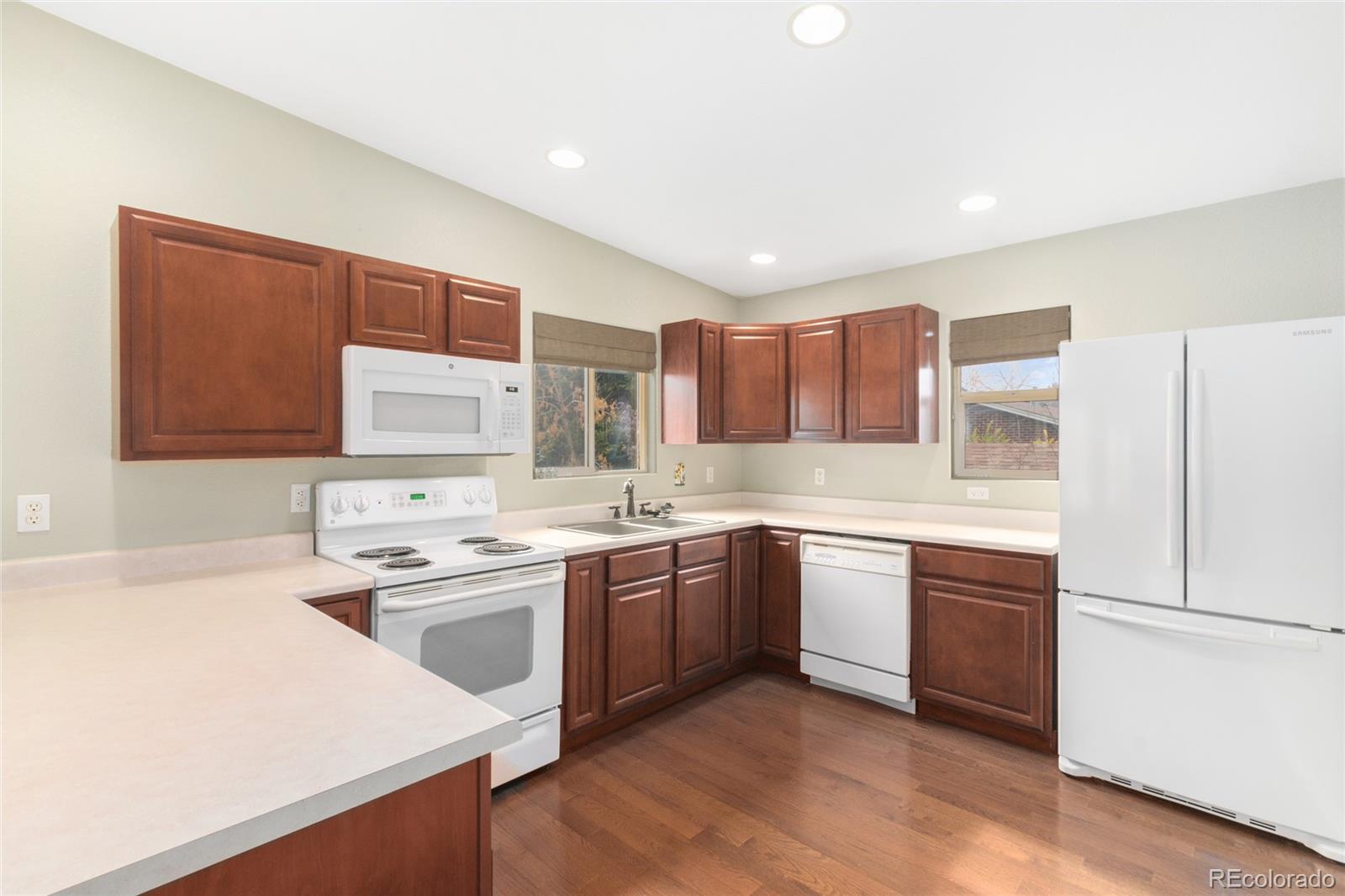 MLS Image #2 for 769  kittredge street,aurora, Colorado