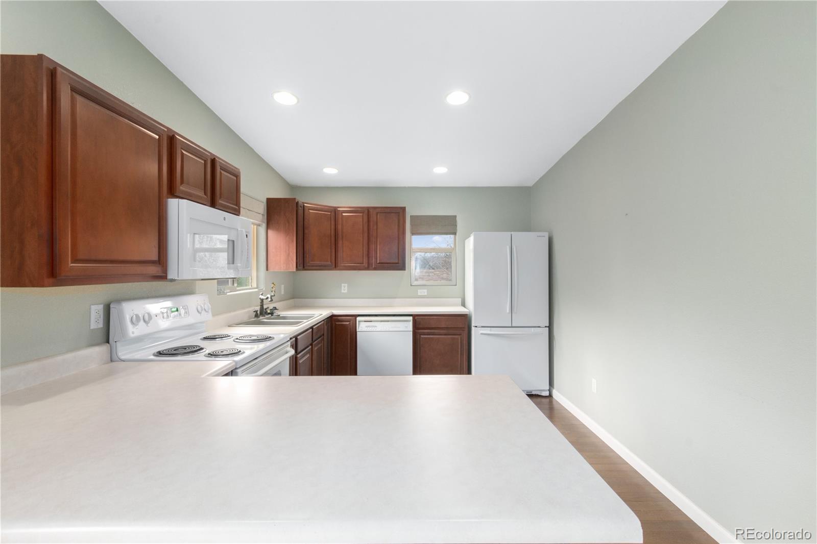 MLS Image #3 for 769  kittredge street,aurora, Colorado