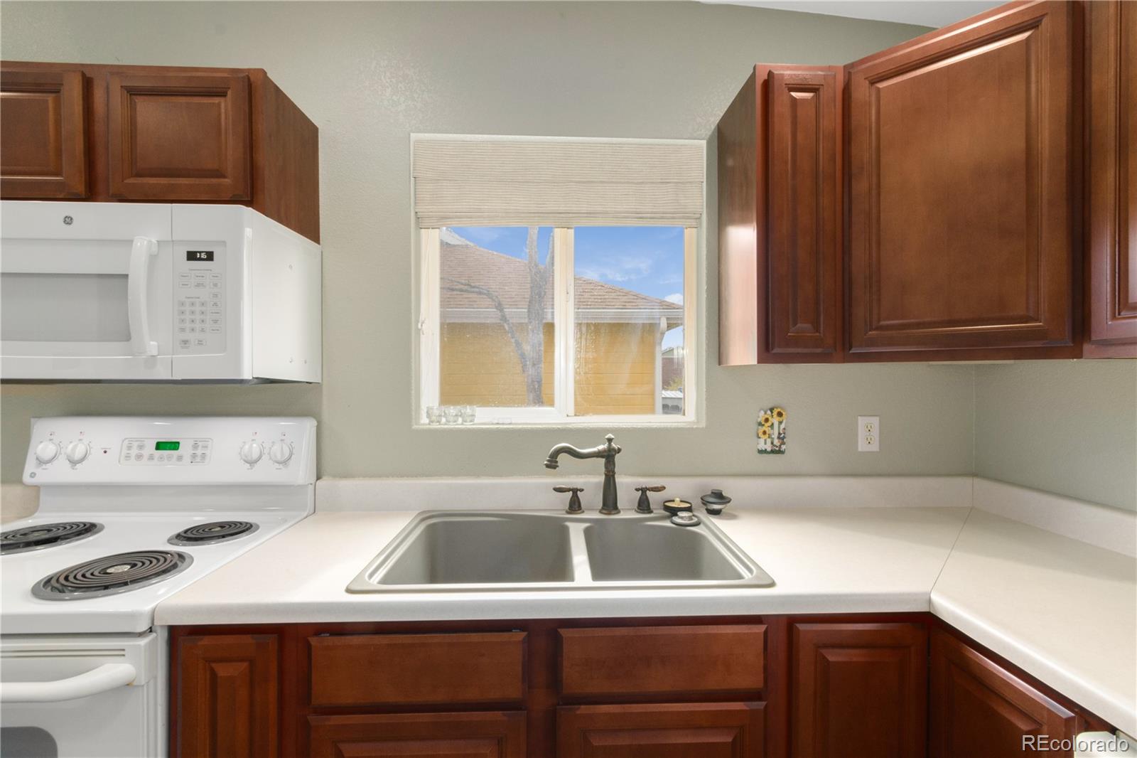 MLS Image #8 for 769  kittredge street,aurora, Colorado