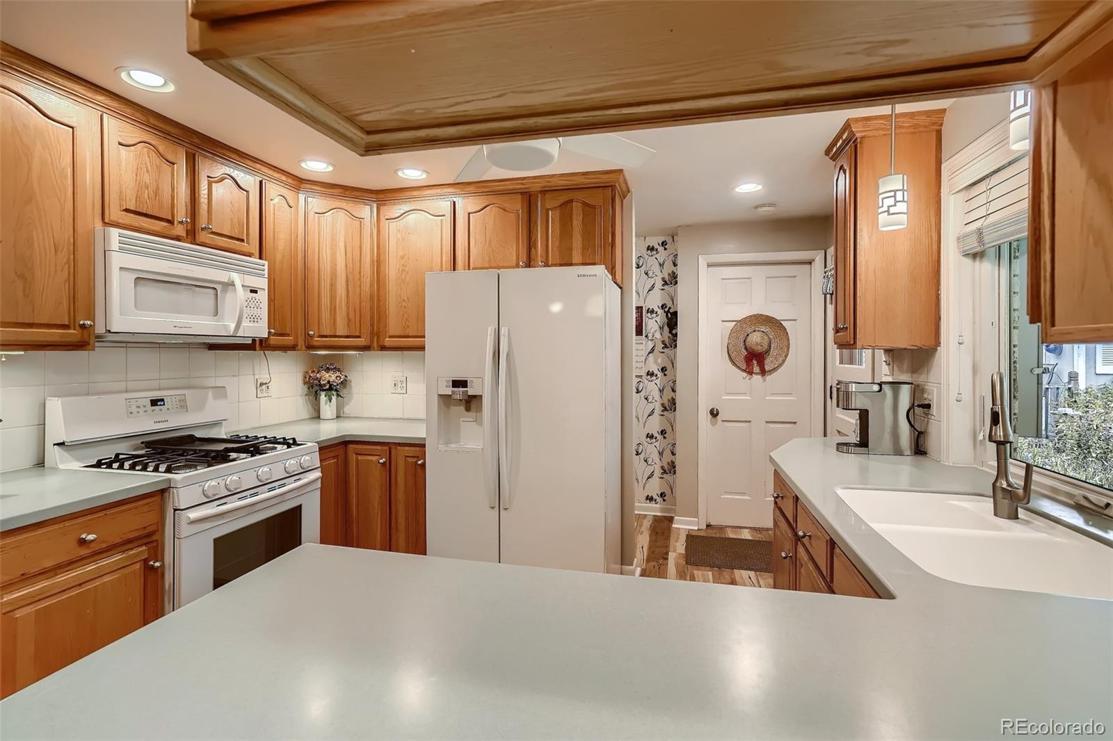 MLS Image #11 for 7057 w 70th avenue,arvada, Colorado