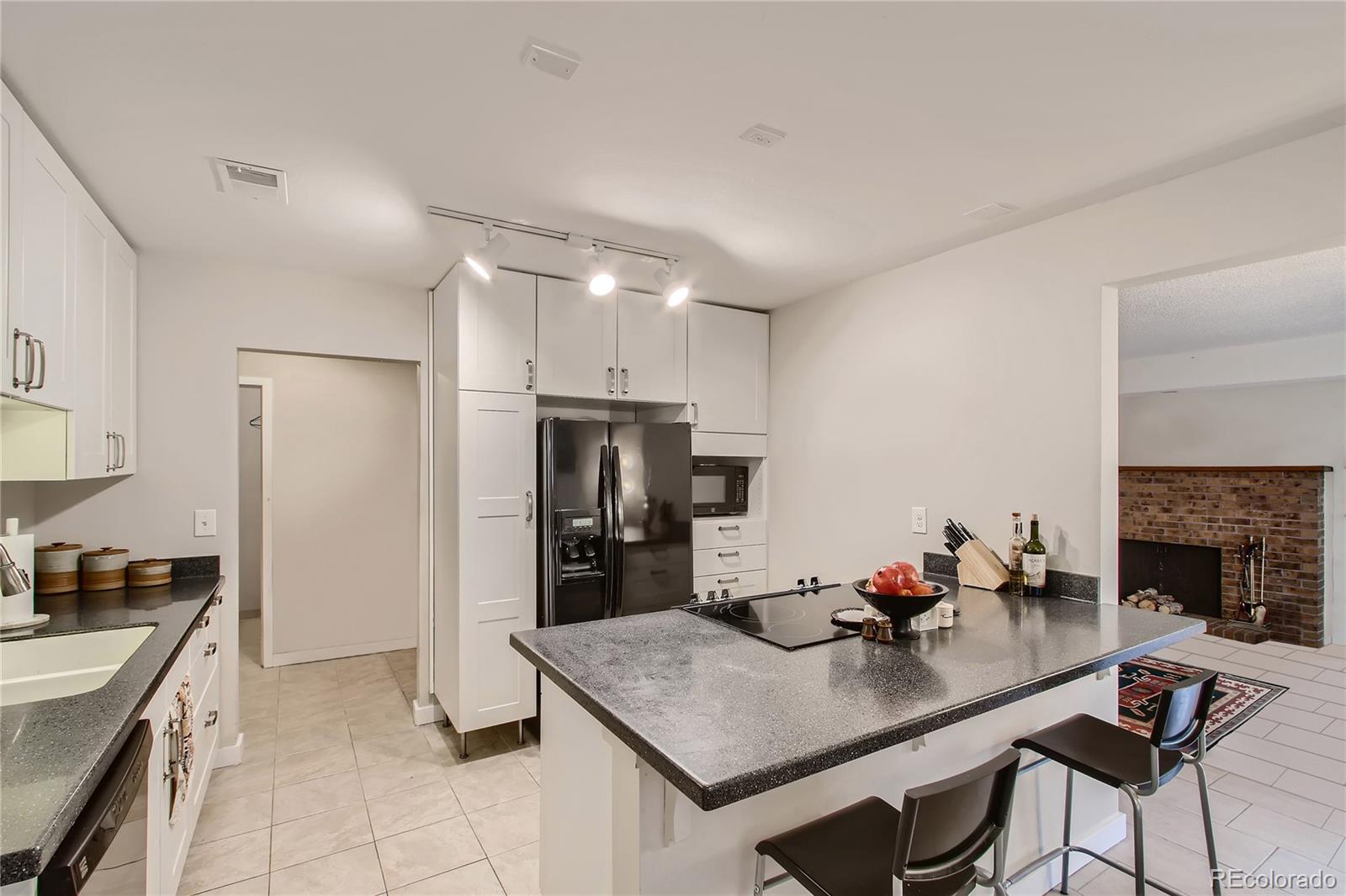 MLS Image #5 for 600  manhattan drive,boulder, Colorado