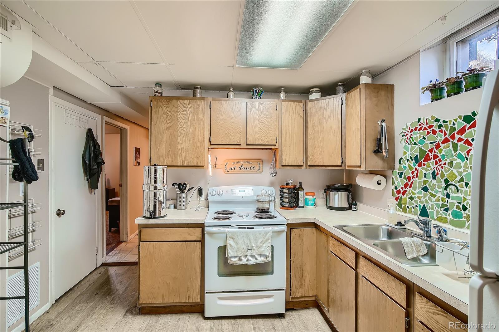 MLS Image #14 for 6427 s gallup street,littleton, Colorado