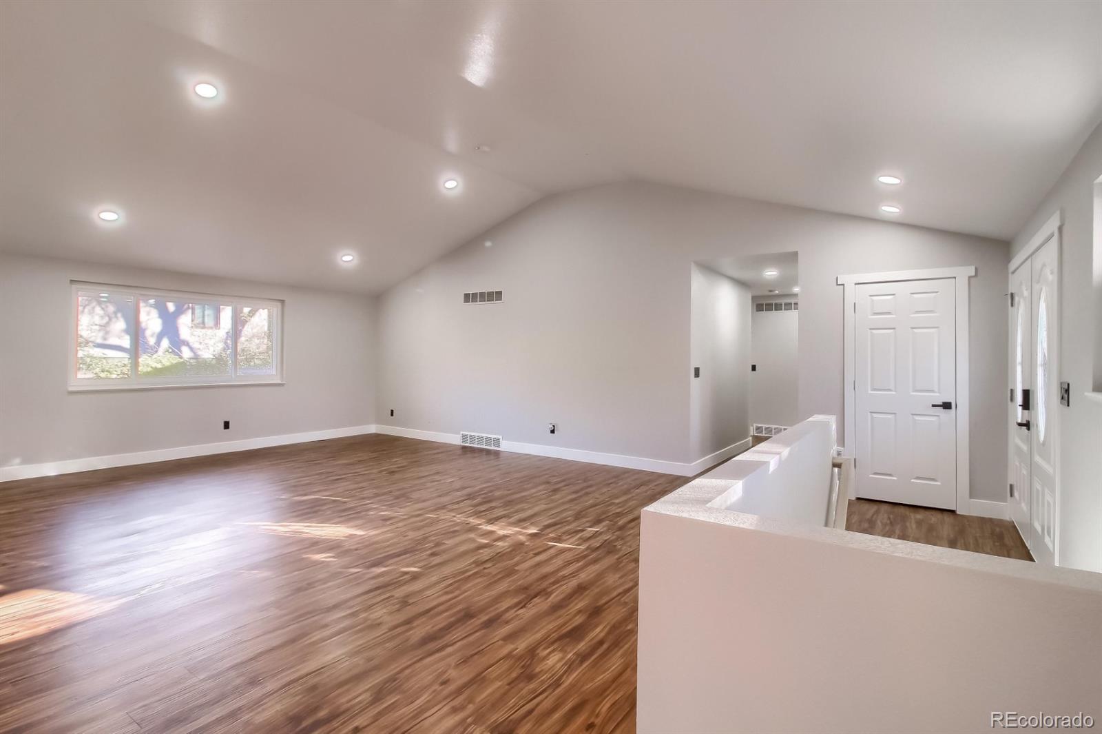 MLS Image #10 for 10051 e walsh place,denver, Colorado