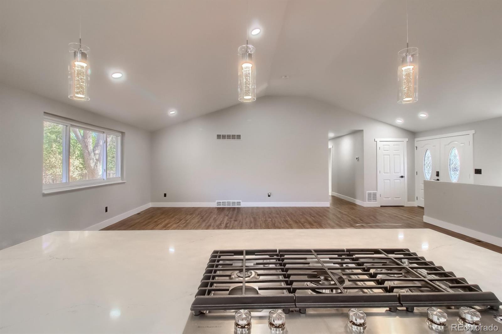 MLS Image #7 for 10051 e walsh place,denver, Colorado
