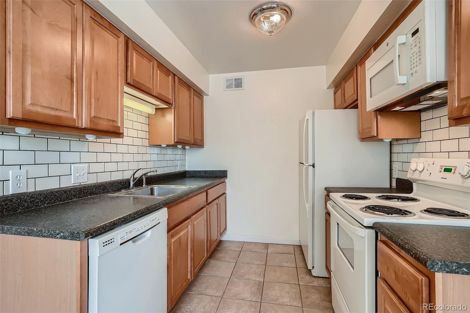 MLS Image #11 for 7665 e eastman avenue,denver, Colorado