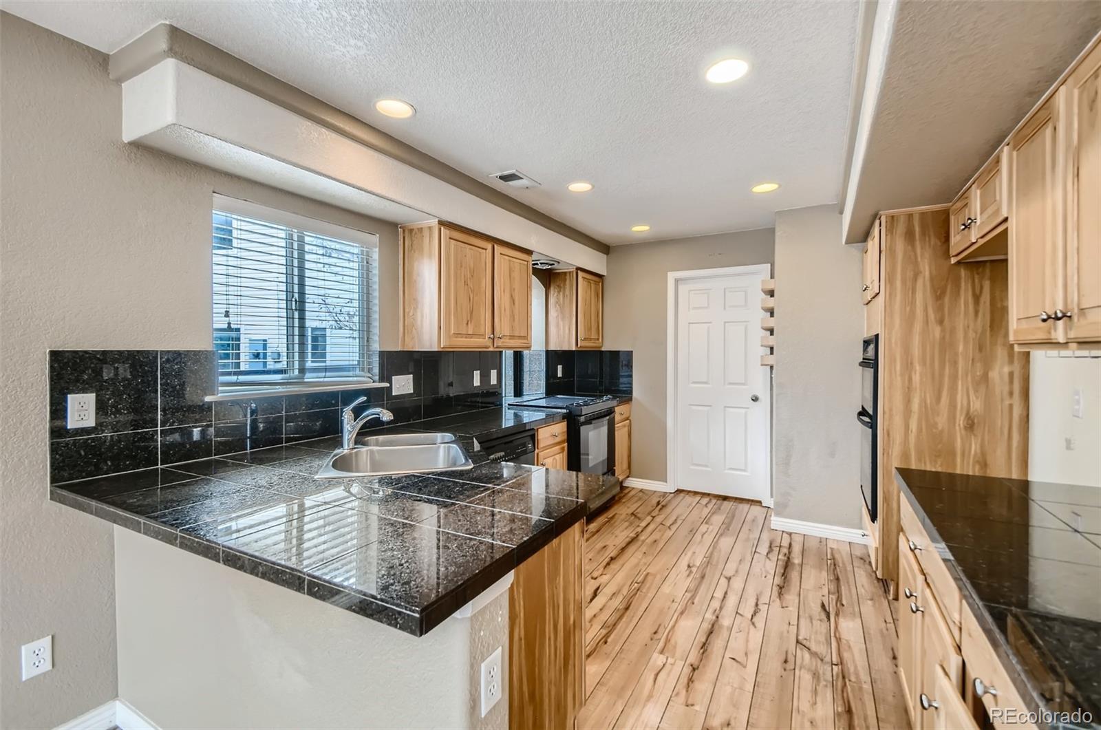 MLS Image #7 for 20000  mitchell place,denver, Colorado