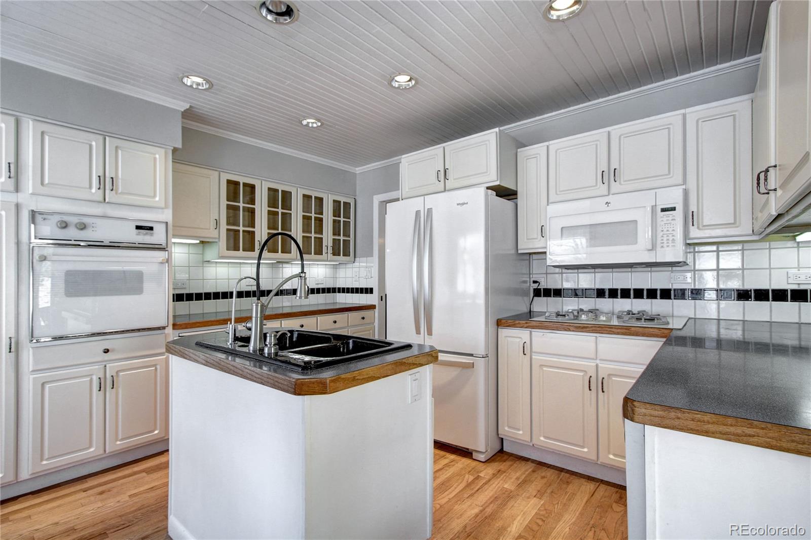 MLS Image #10 for 5701 e floyd avenue,denver, Colorado