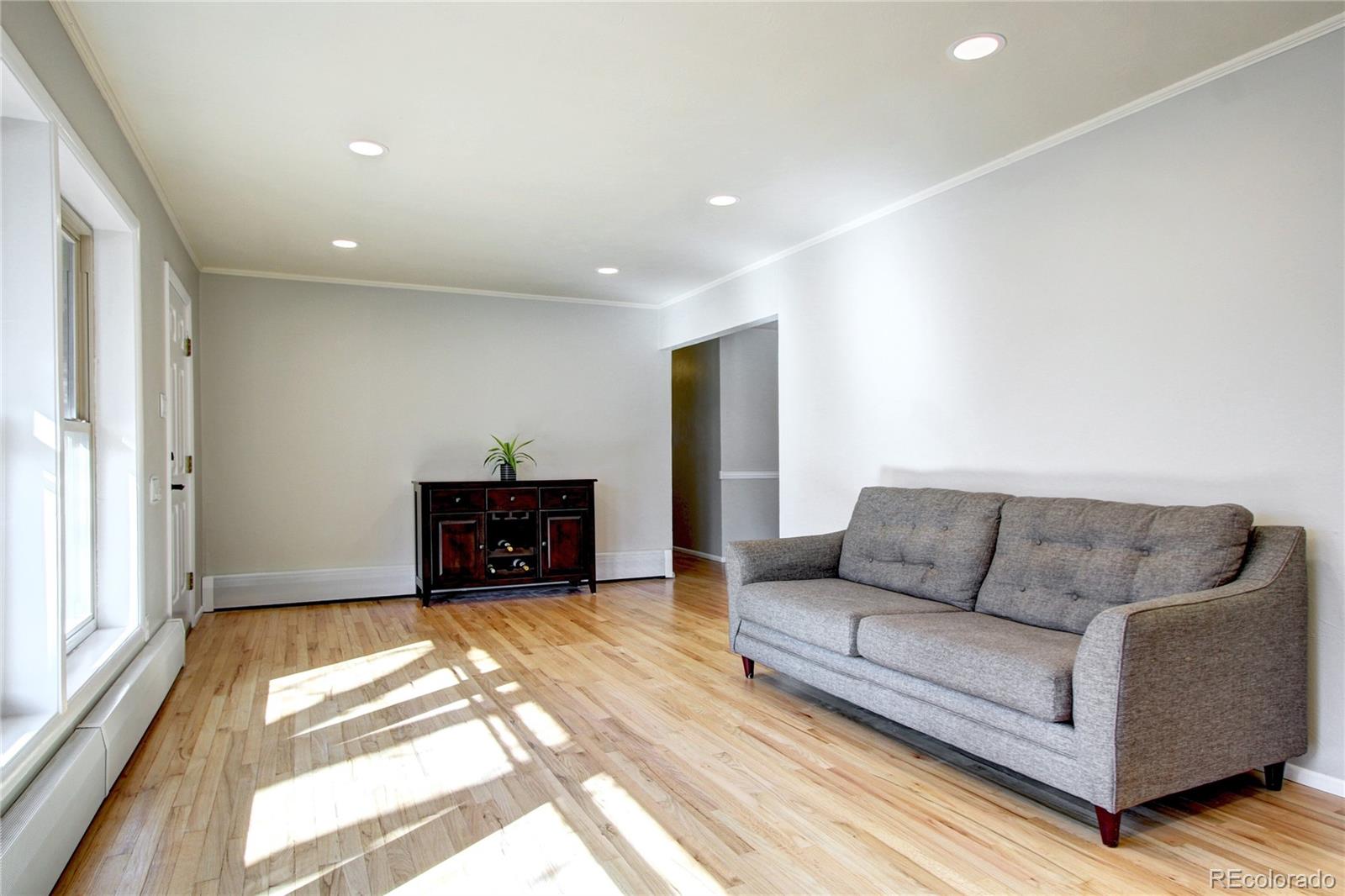 MLS Image #7 for 5701 e floyd avenue,denver, Colorado