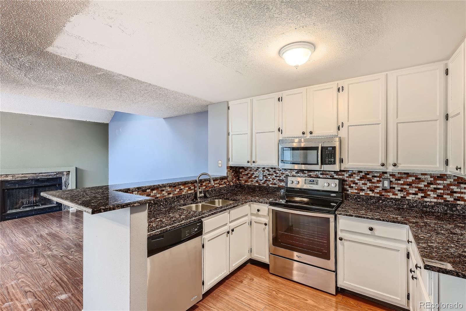MLS Image #11 for 12525 e tennessee circle,aurora, Colorado