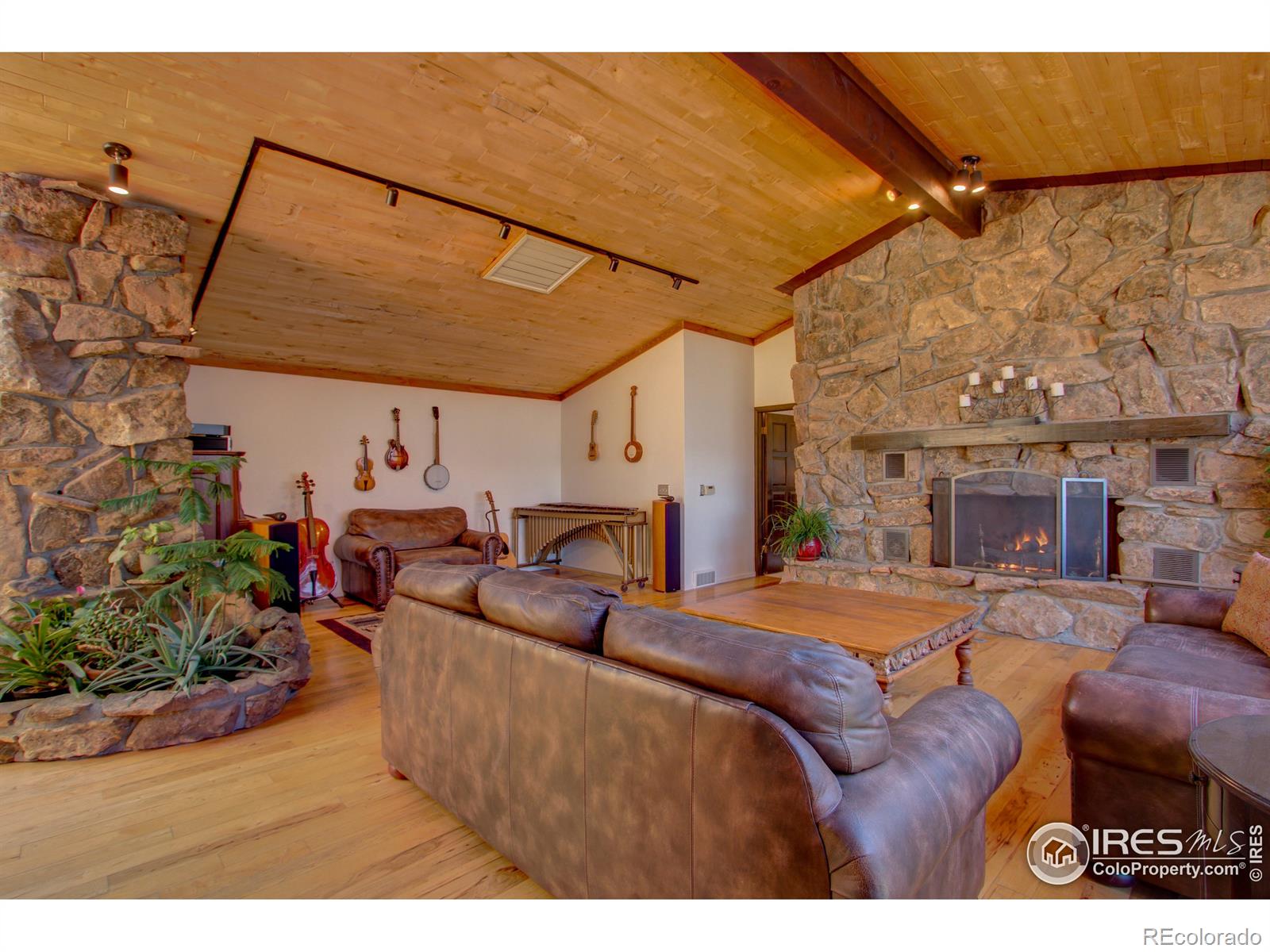 MLS Image #3 for 1265  chinook way,boulder, Colorado