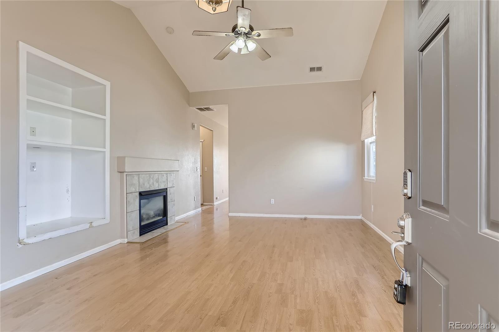 MLS Image #3 for 5185 s shawnee way,aurora, Colorado