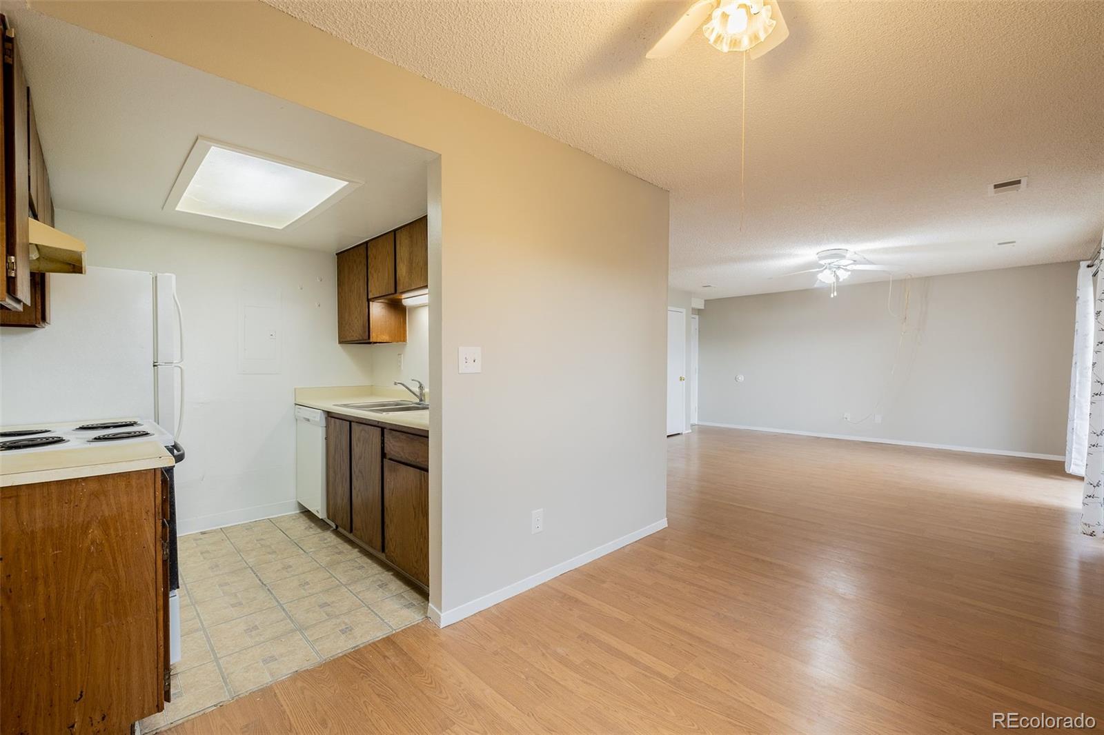 MLS Image #2 for 2201  sable boulevard,aurora, Colorado