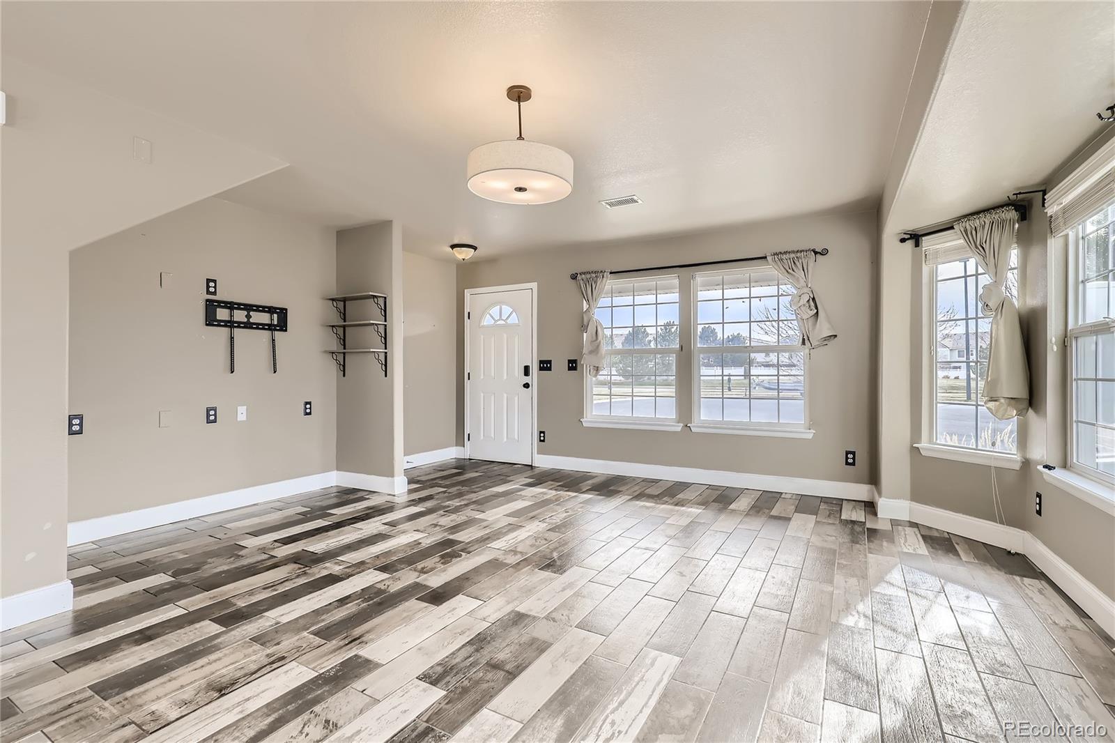 MLS Image #5 for 5538  jericho street,denver, Colorado
