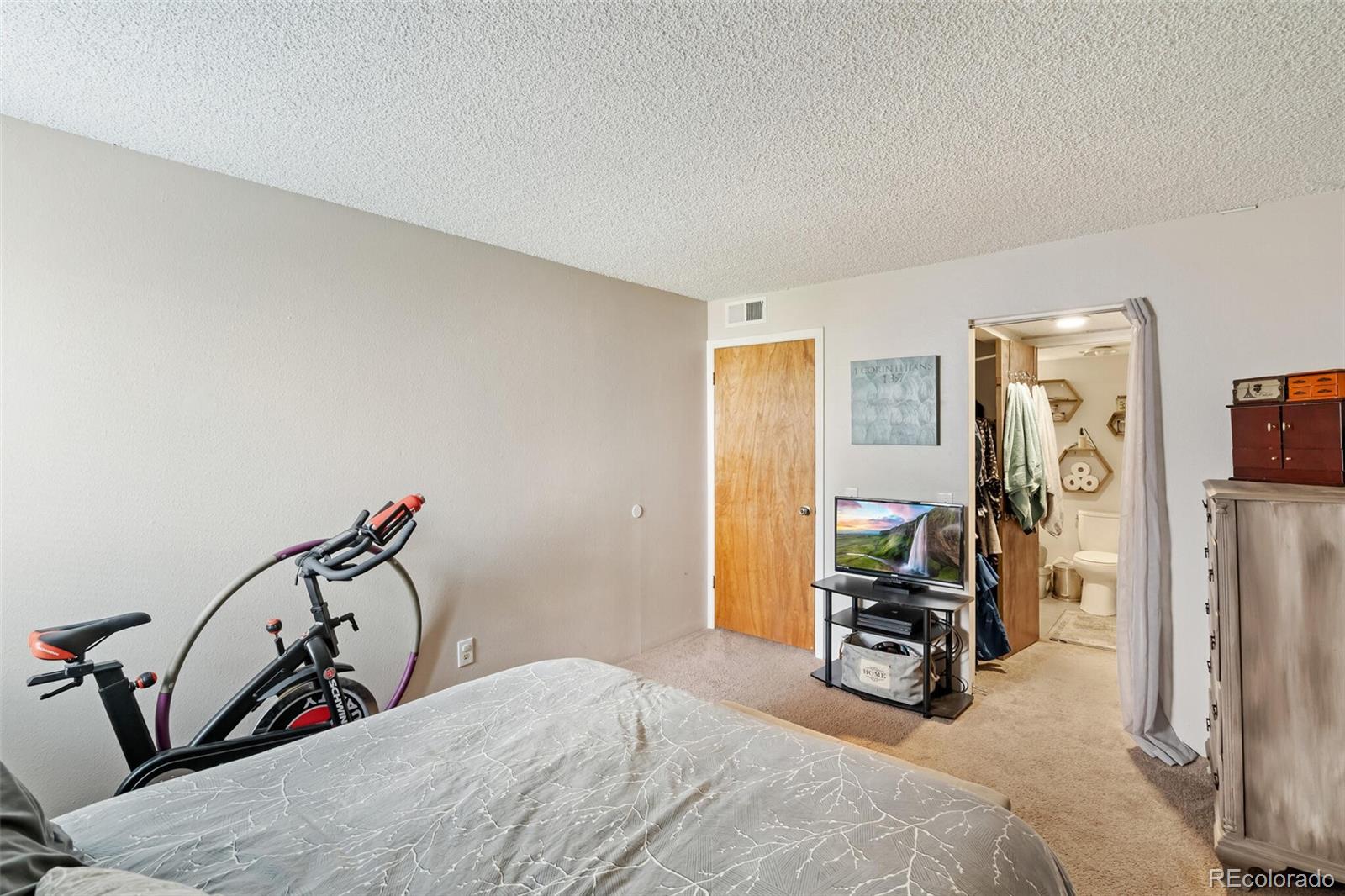 MLS Image #16 for 9887 e peakview avenue,englewood, Colorado