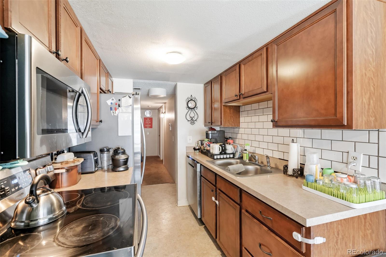 MLS Image #9 for 9887 e peakview avenue,englewood, Colorado