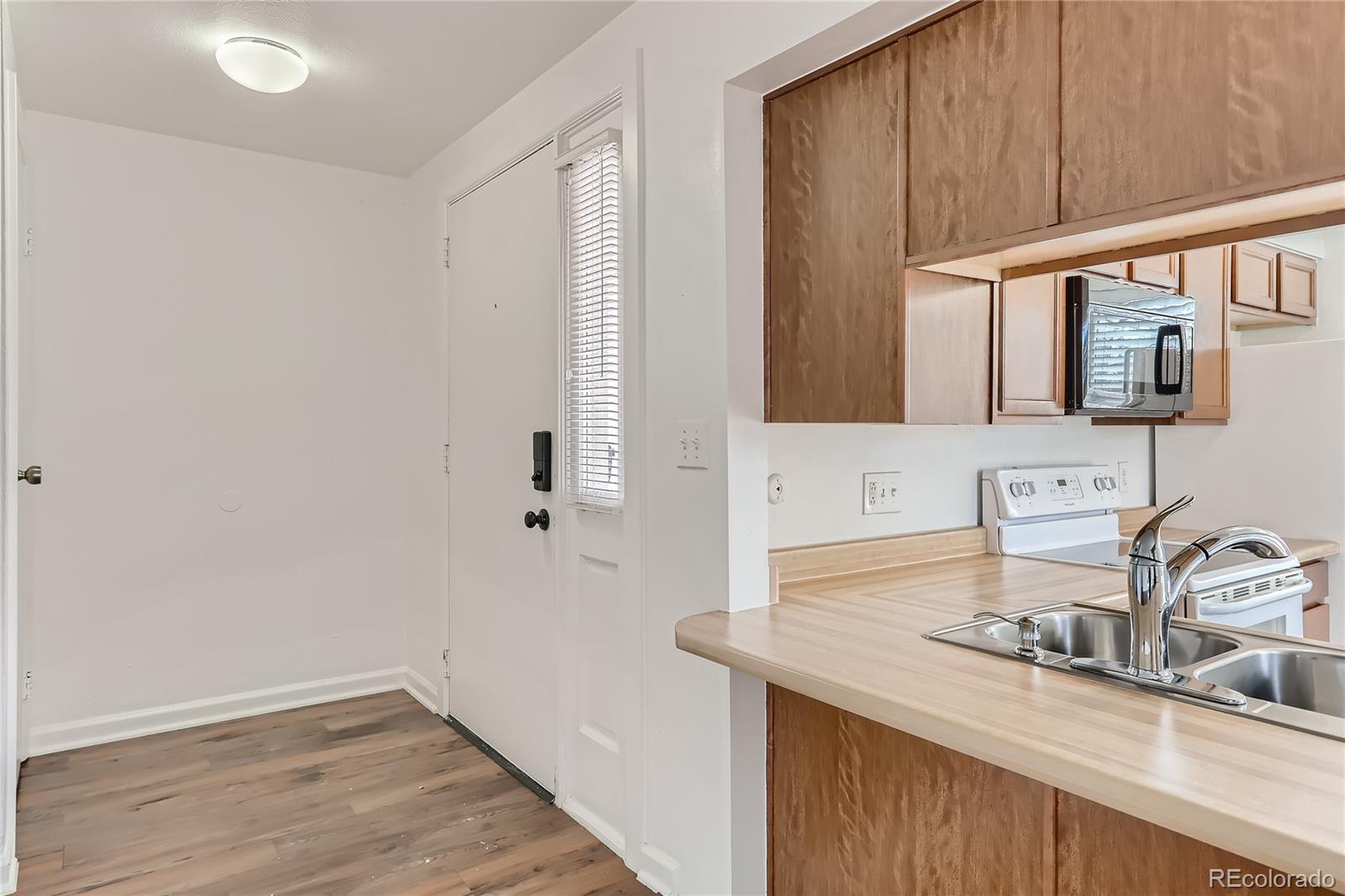 MLS Image #5 for 2697 s xanadu way,aurora, Colorado