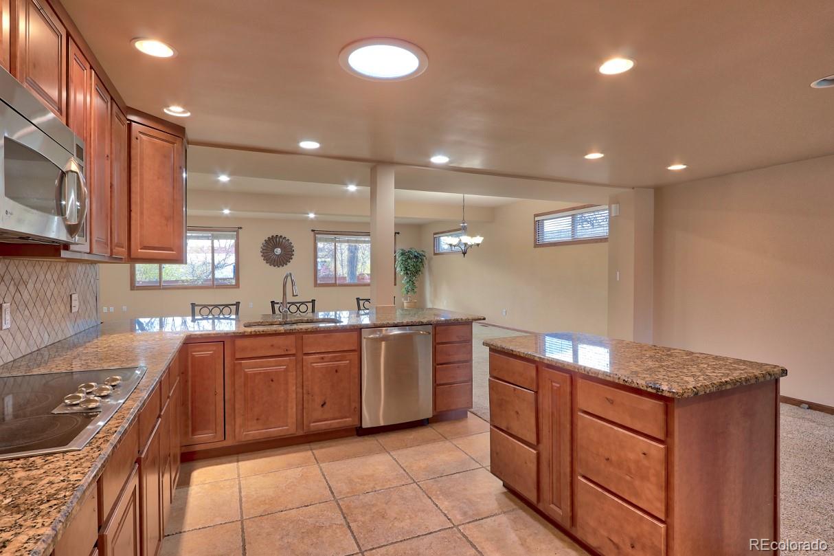 MLS Image #11 for 5435  everett court,arvada, Colorado