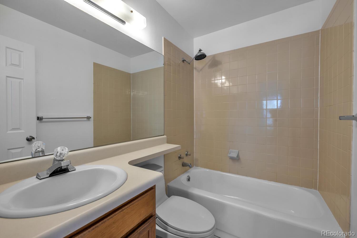 MLS Image #4 for 8320 w 87th drive,arvada, Colorado