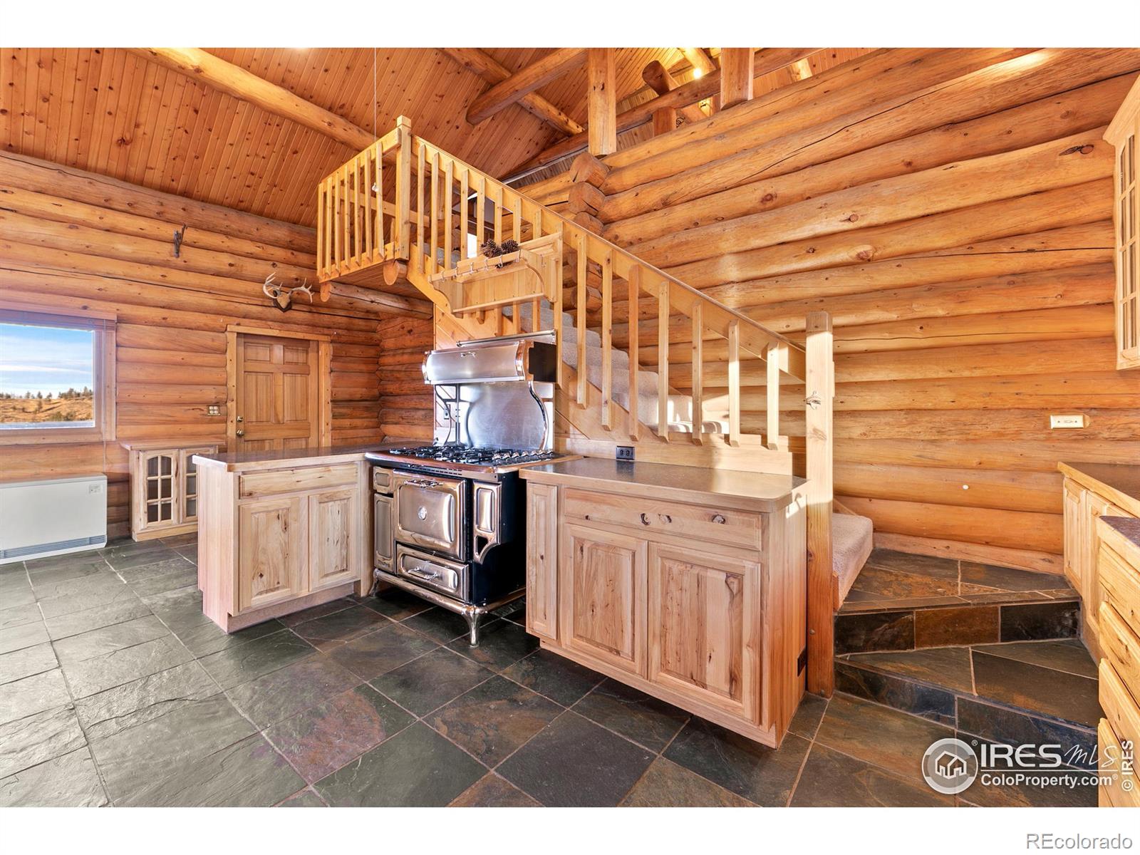 MLS Image #10 for 905  stratton park road,bellvue, Colorado
