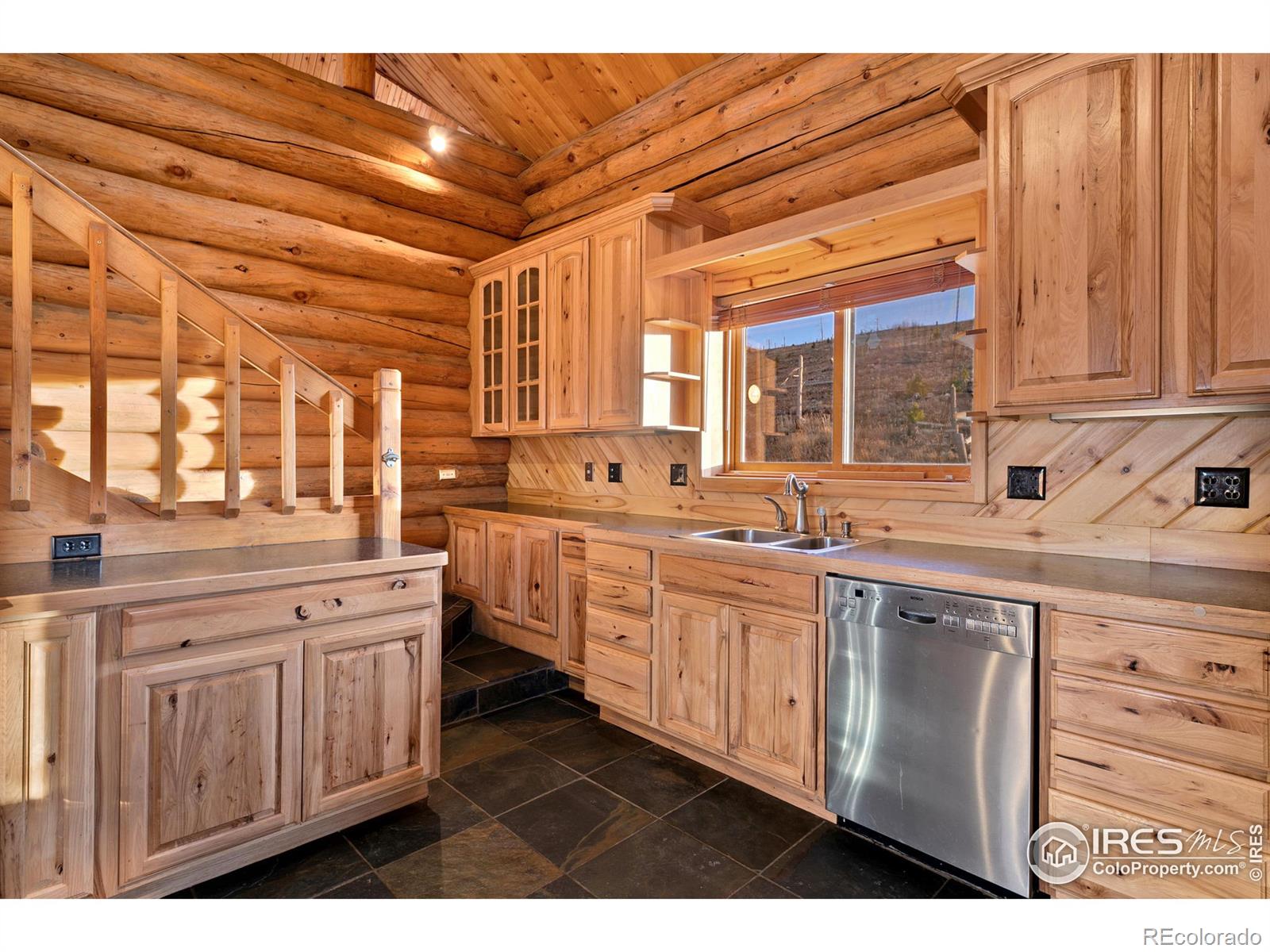 MLS Image #13 for 905  stratton park road,bellvue, Colorado