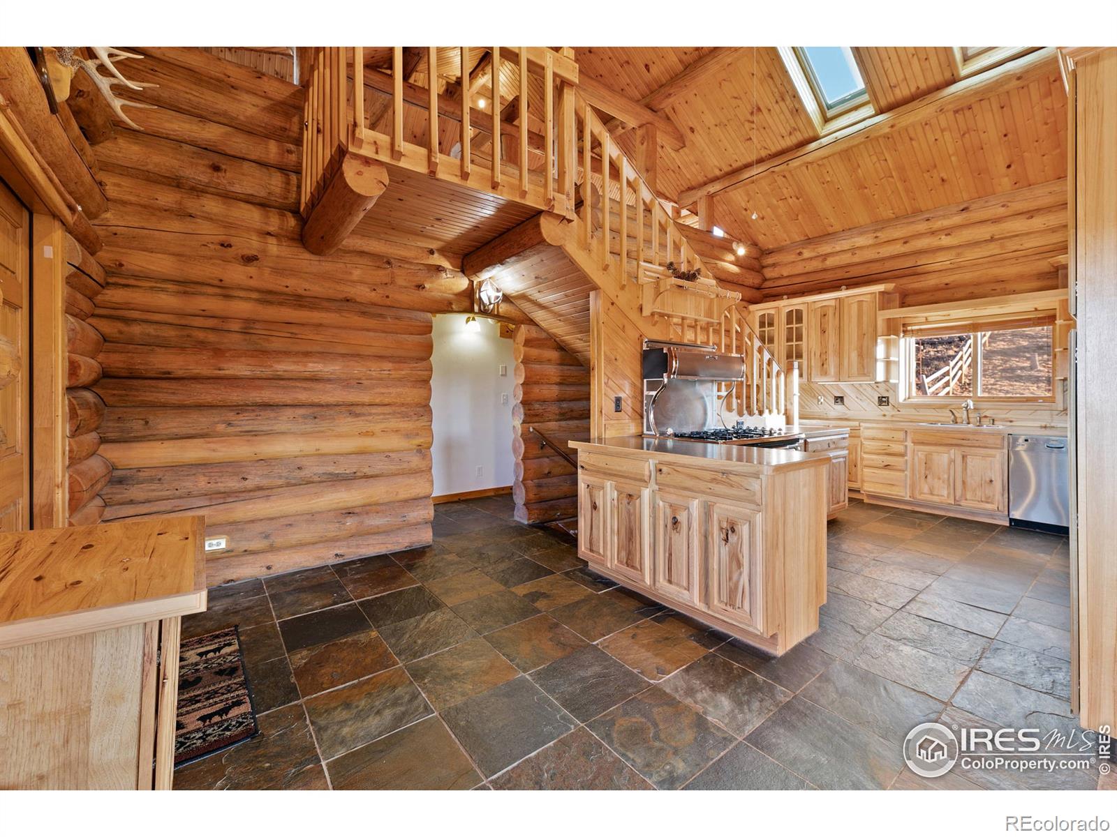 MLS Image #8 for 905  stratton park road,bellvue, Colorado