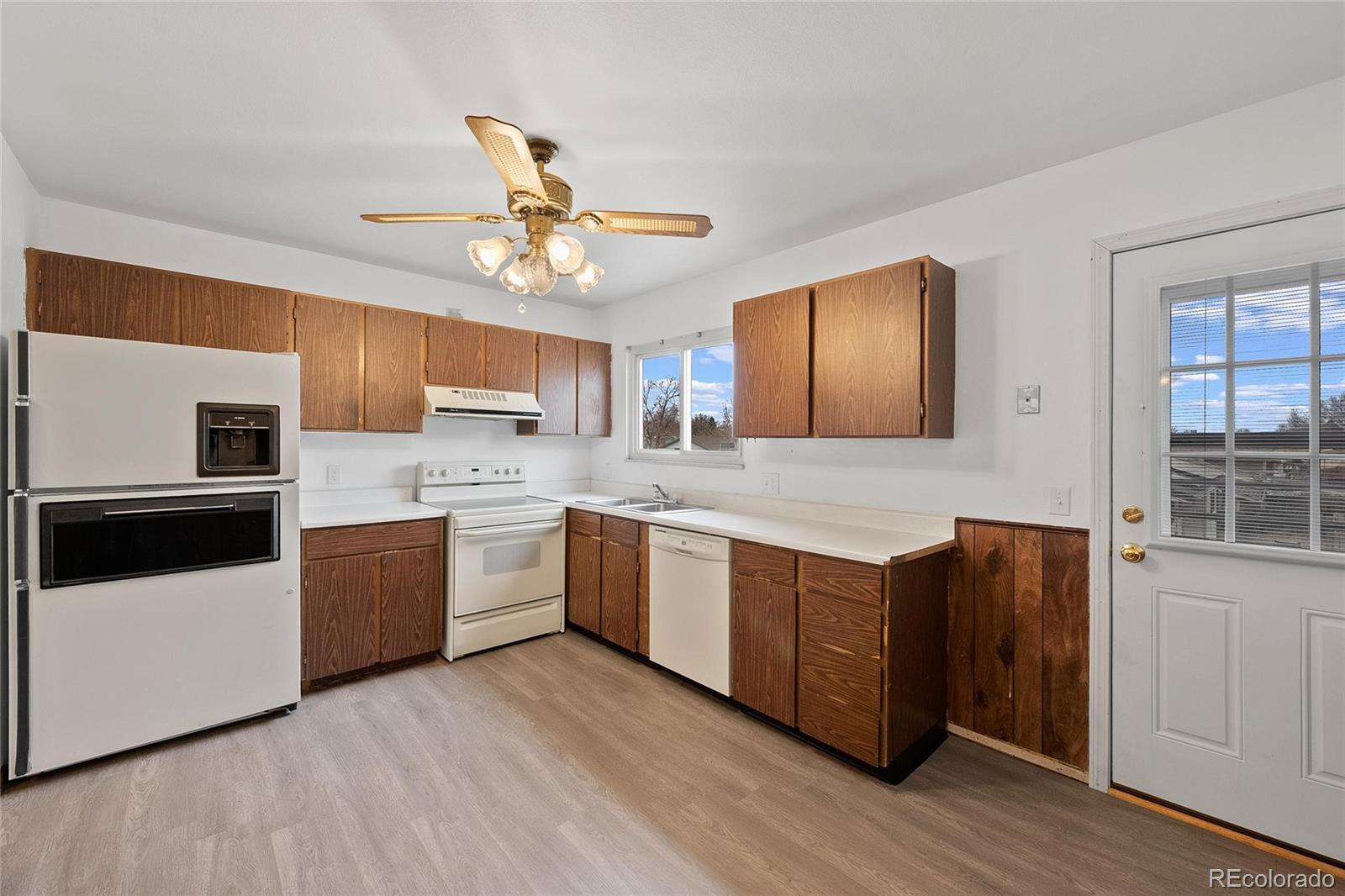MLS Image #5 for 2624 e 97th avenue,thornton, Colorado