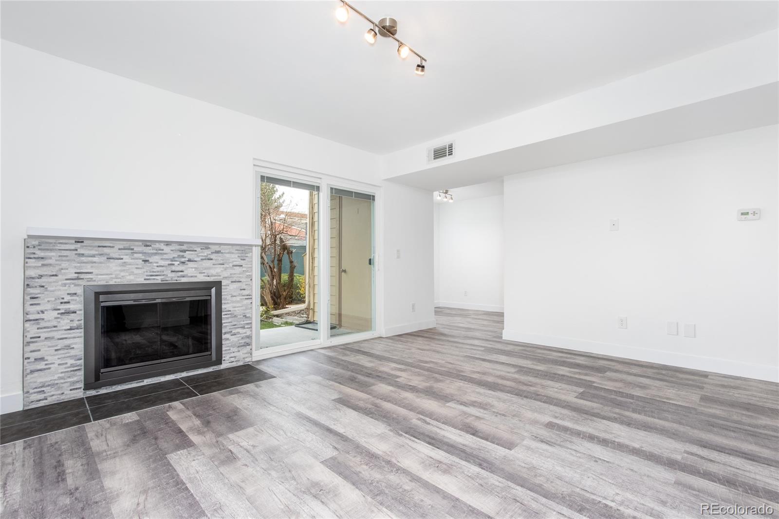 MLS Image #4 for 7395 e eastman avenue,denver, Colorado
