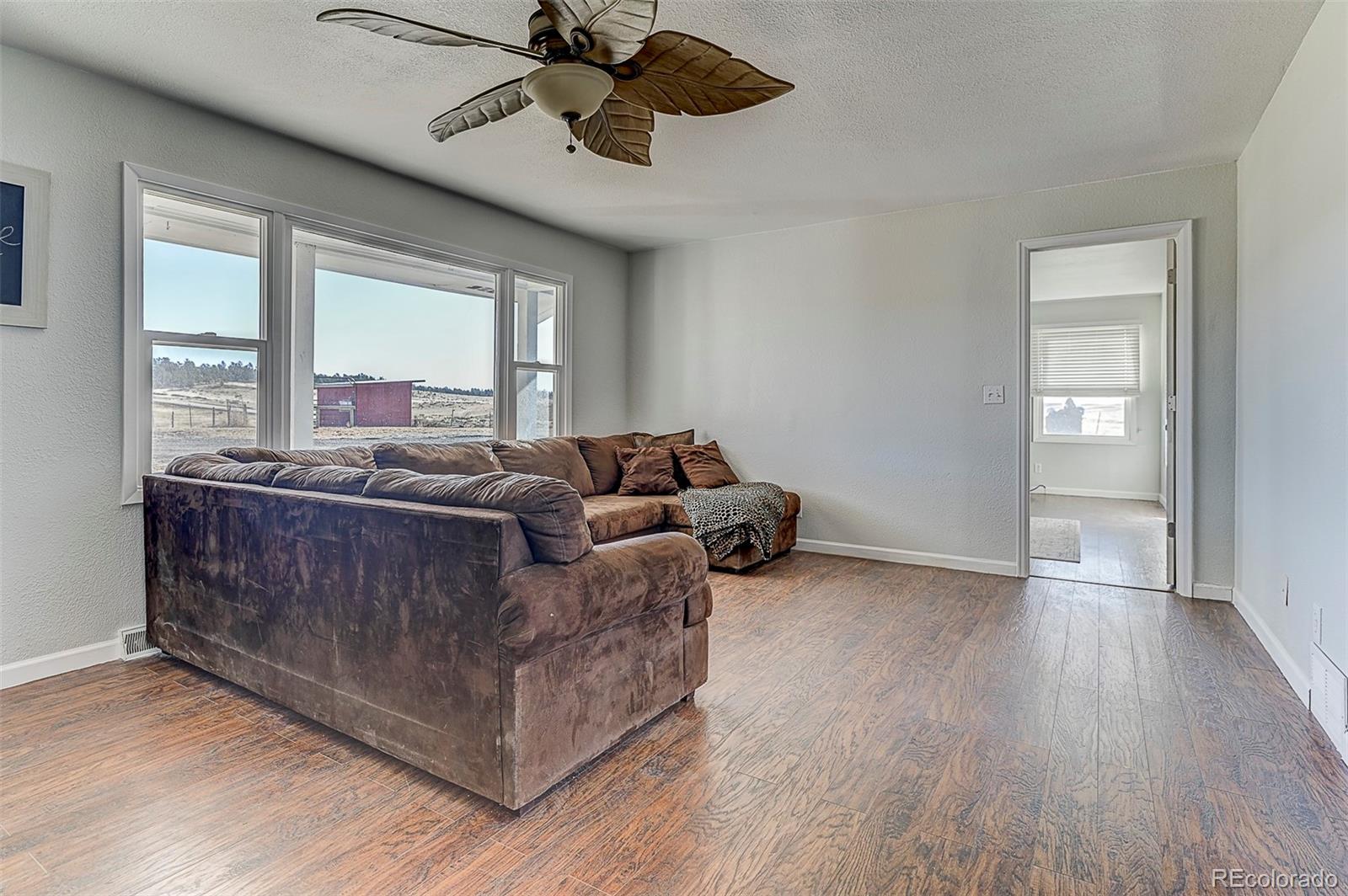 MLS Image #6 for 21995  way of peace ,deer trail, Colorado