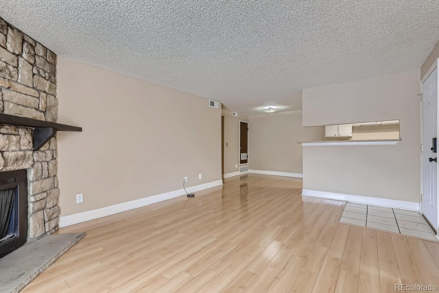 MLS Image #5 for 14161 e jewell avenue,aurora, Colorado
