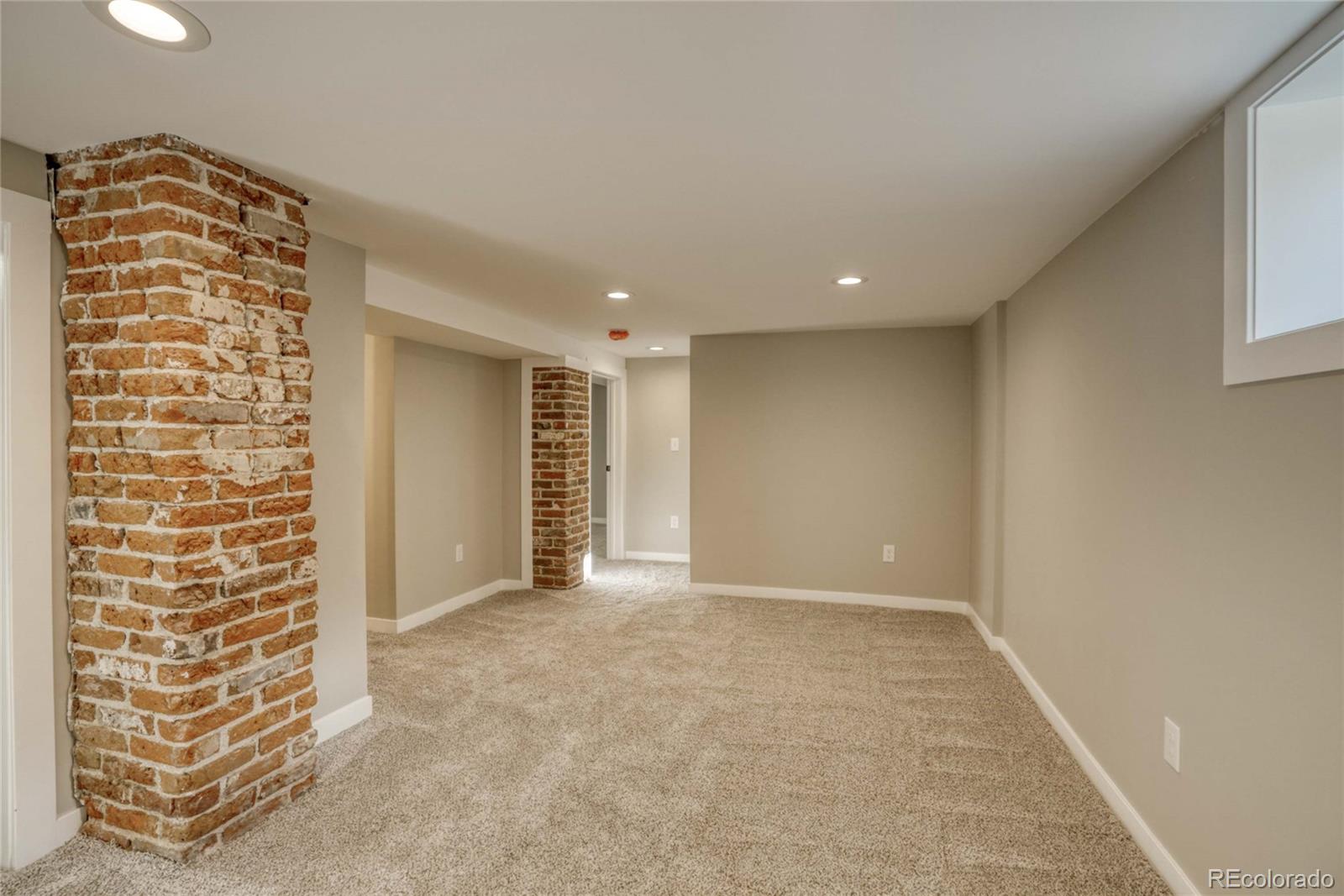 MLS Image #18 for 3201 n fillmore street,denver, Colorado