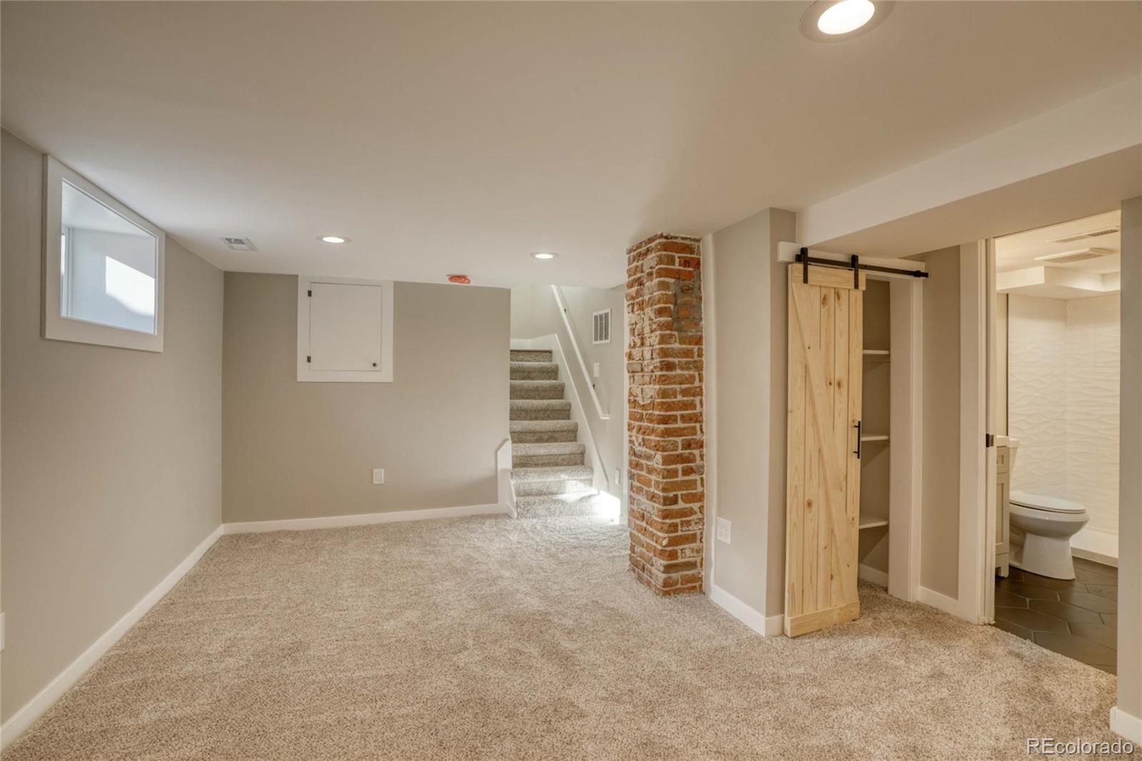 MLS Image #19 for 3201 n fillmore street,denver, Colorado
