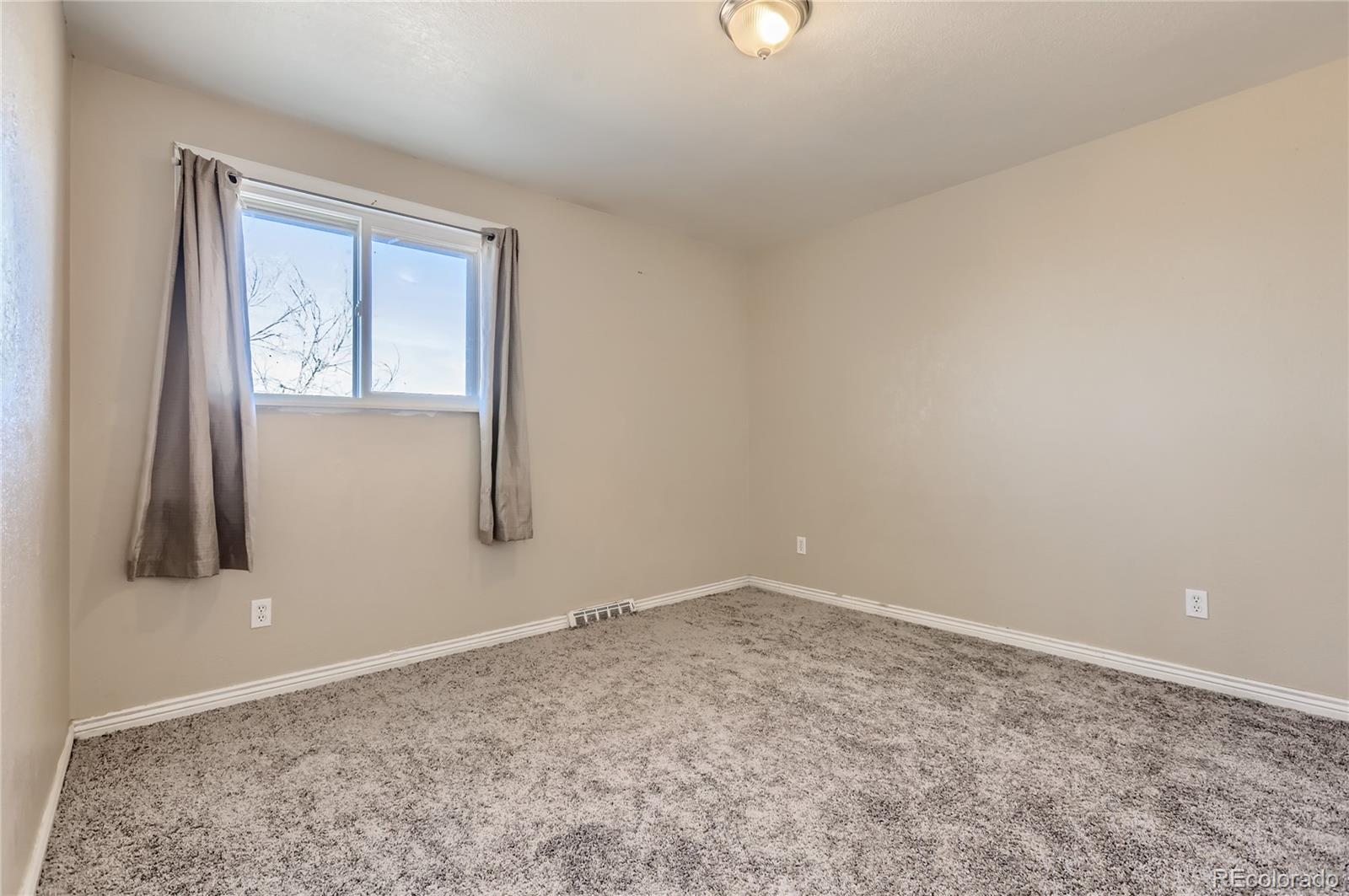 MLS Image #10 for 14513 e 22nd place,aurora, Colorado