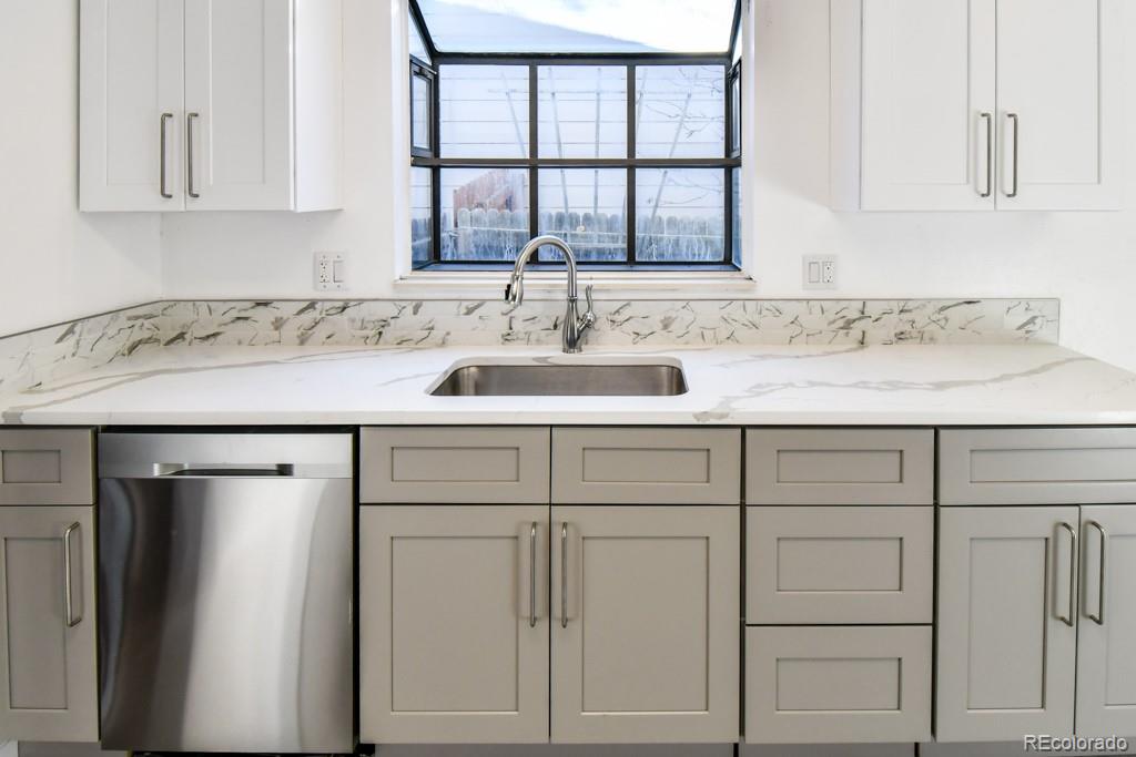 MLS Image #14 for 10115 w arbor place,littleton, Colorado
