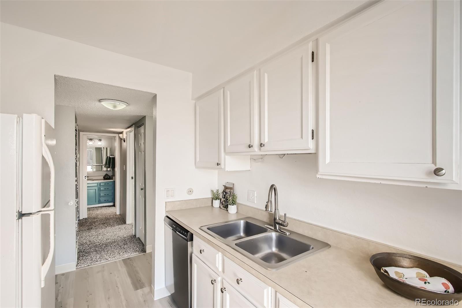 MLS Image #4 for 14934 e hampden circle,aurora, Colorado