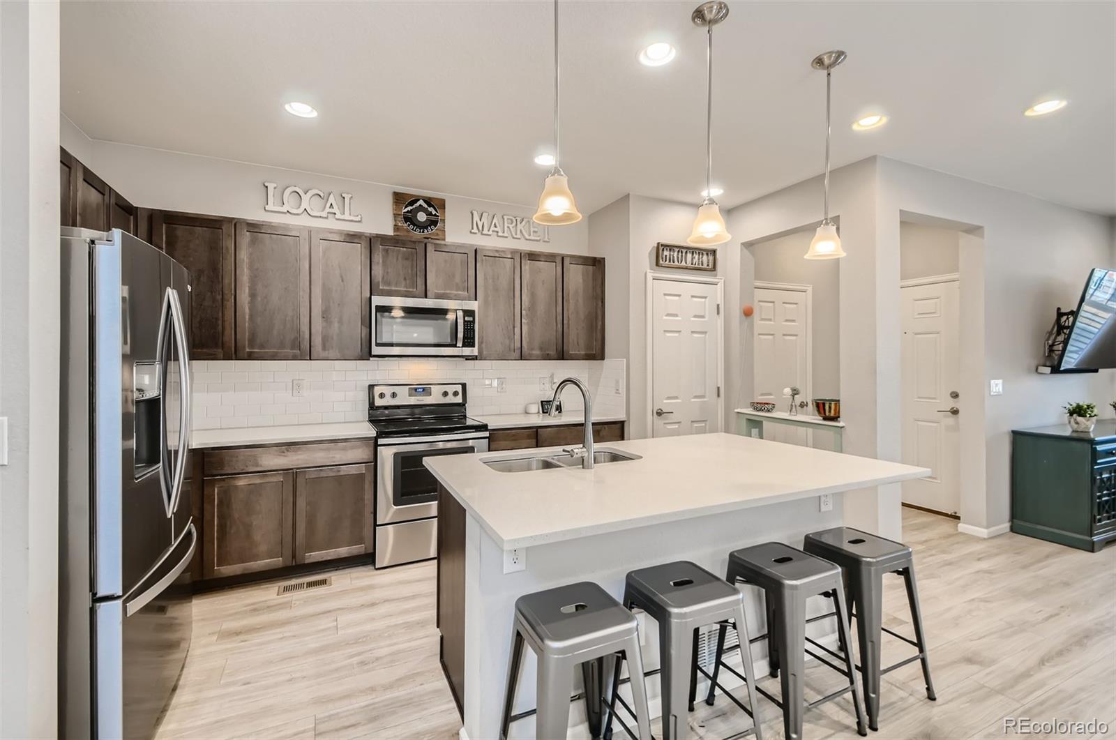MLS Image #8 for 15842 e warner drive,denver, Colorado
