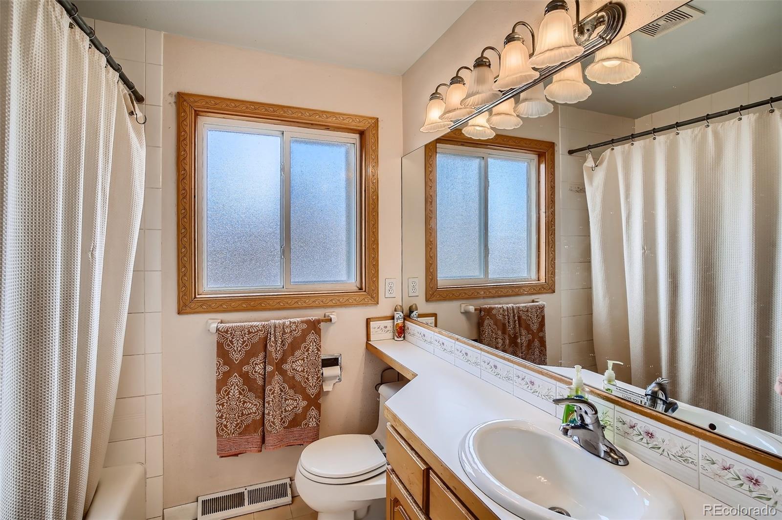 MLS Image #12 for 4748 s irving street,englewood, Colorado