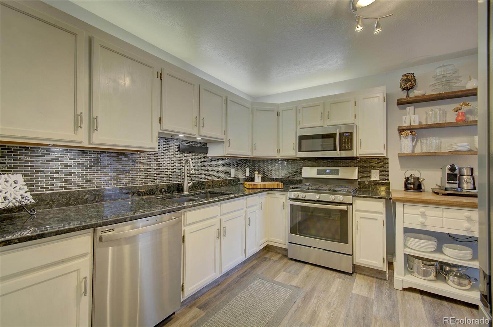MLS Image #5 for 11720 w 66th place b,arvada, Colorado
