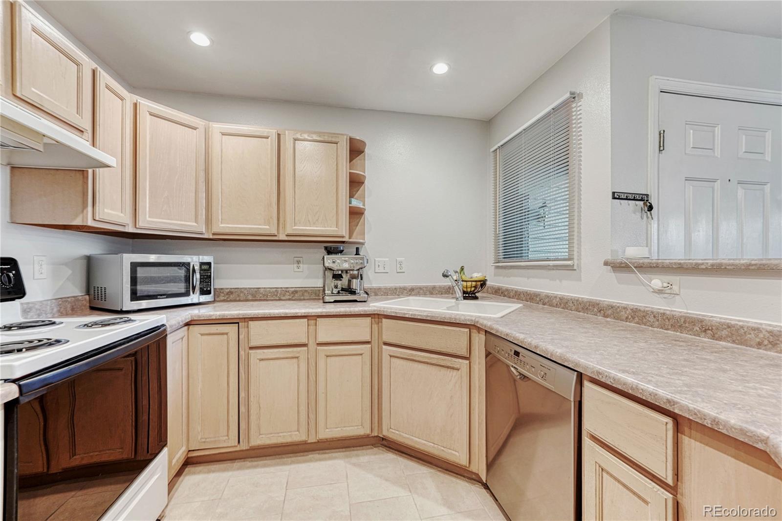 MLS Image #10 for 6310  oak street,arvada, Colorado