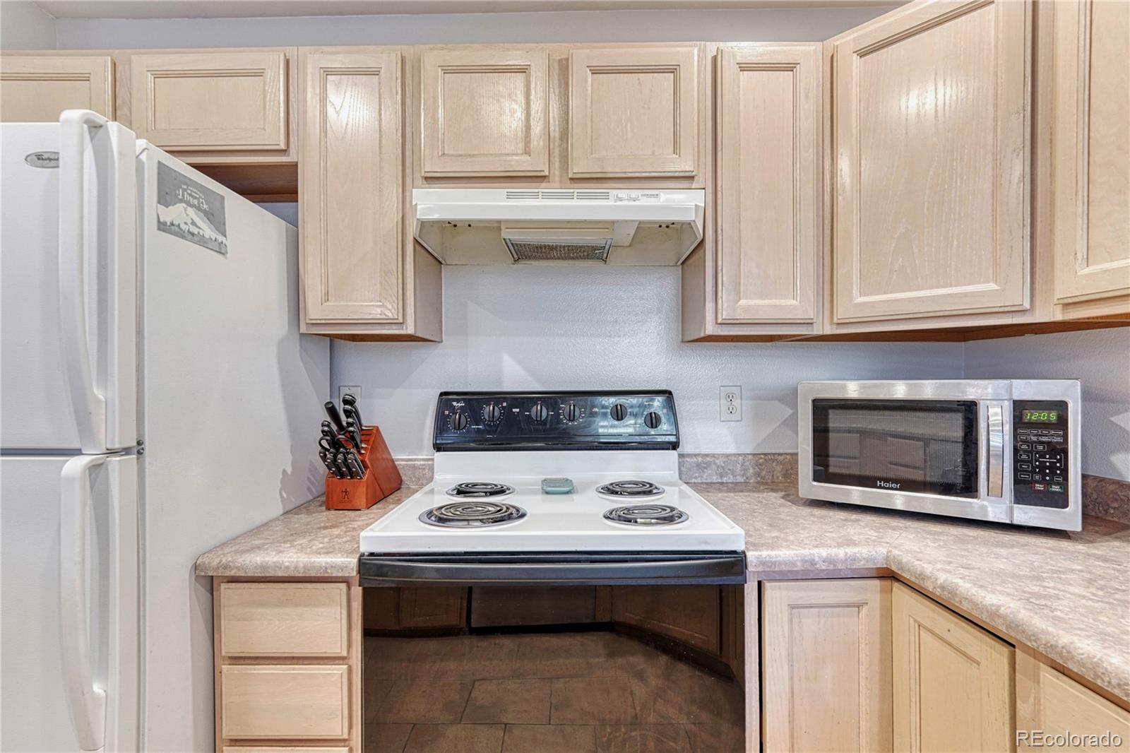 MLS Image #13 for 6310  oak street,arvada, Colorado
