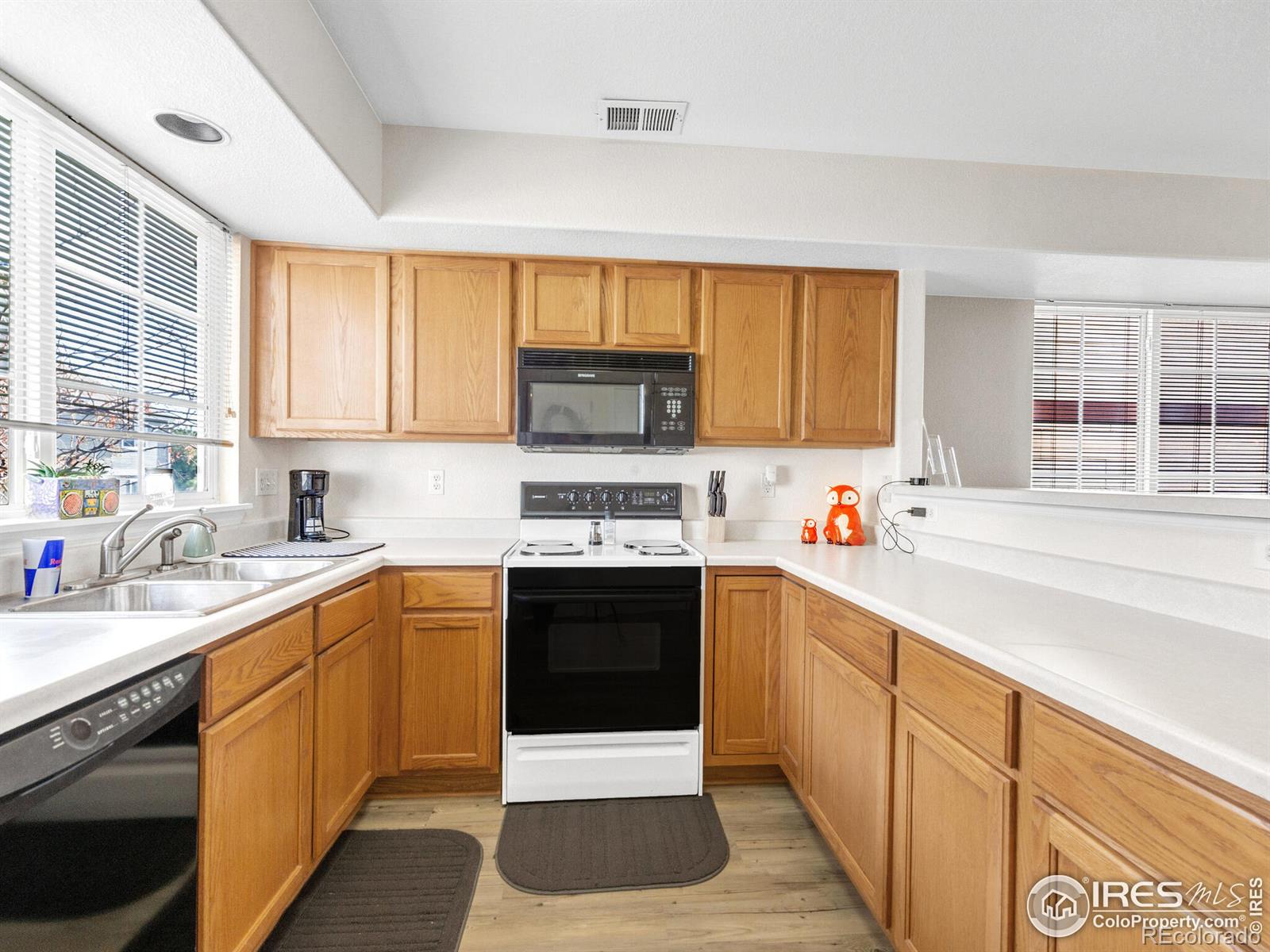 MLS Image #17 for 8199  welby road,denver, Colorado