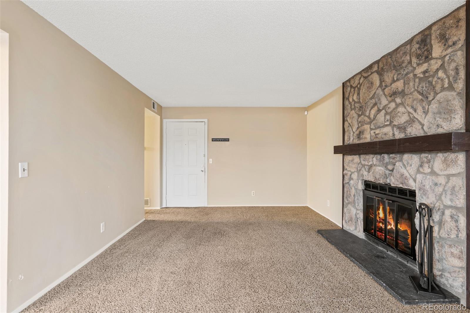 MLS Image #3 for 17672 e loyola drive,aurora, Colorado