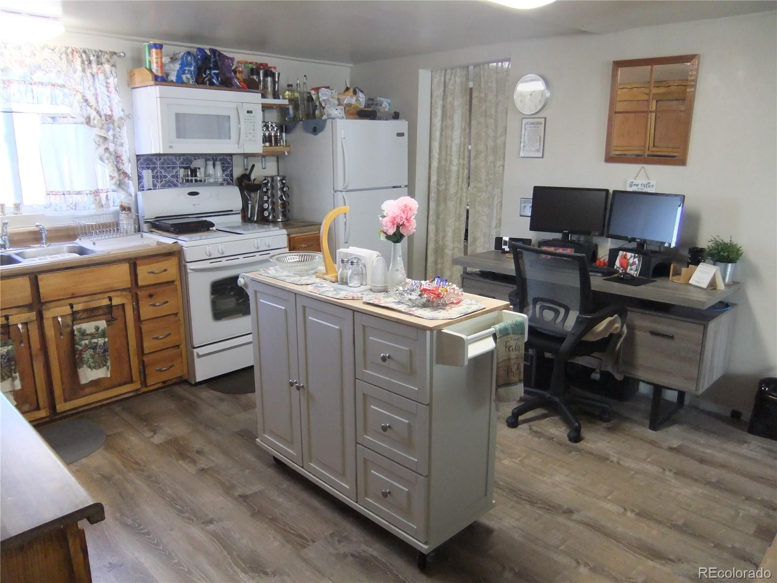 MLS Image #4 for 8211 w 51st avenue,arvada, Colorado