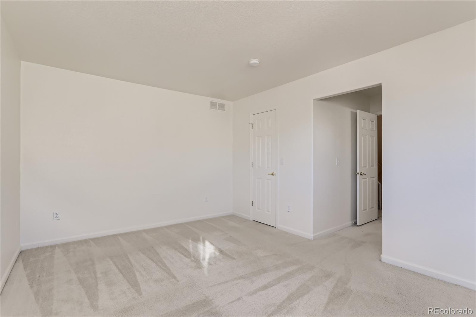 MLS Image #13 for 2626 s danube way,aurora, Colorado