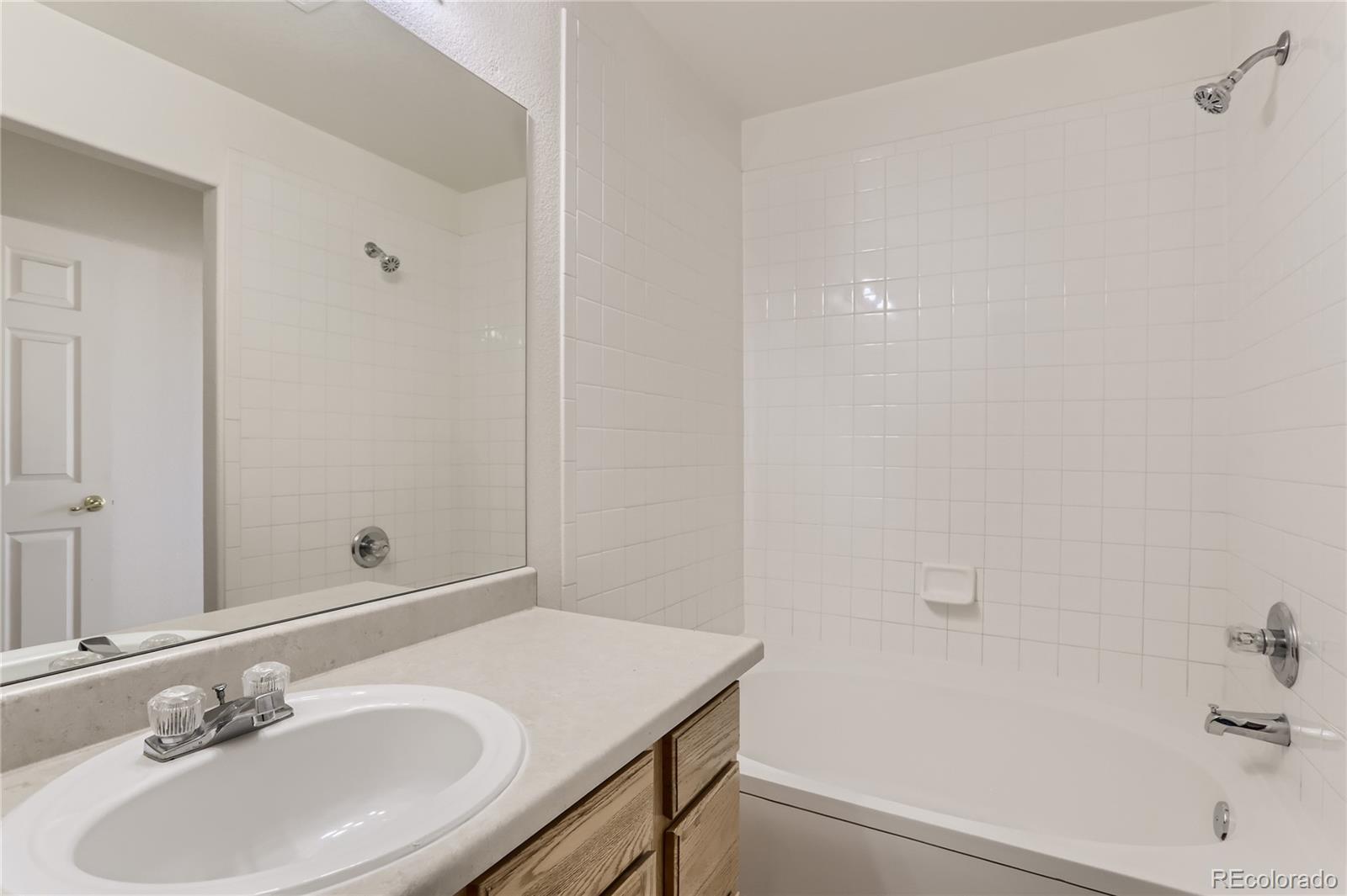 MLS Image #15 for 2626 s danube way,aurora, Colorado