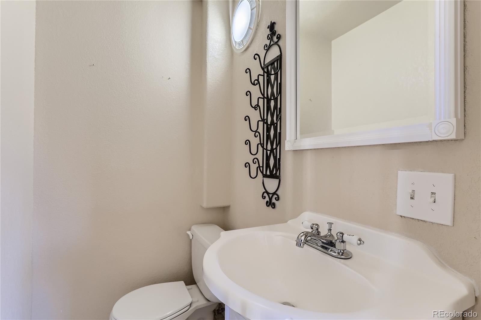 MLS Image #30 for 2626 s danube way,aurora, Colorado