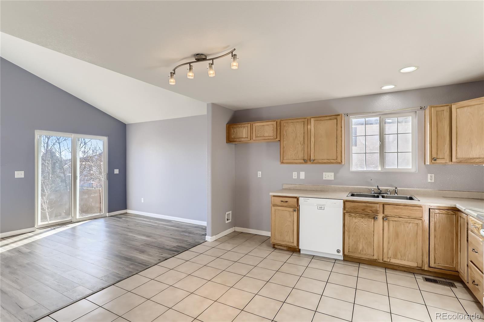 MLS Image #4 for 2626 s danube way,aurora, Colorado