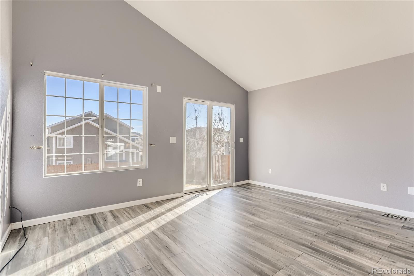 MLS Image #7 for 2626 s danube way,aurora, Colorado