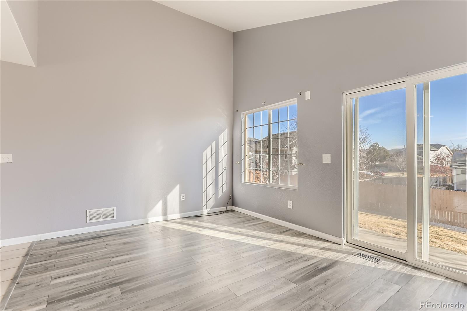 MLS Image #8 for 2626 s danube way,aurora, Colorado