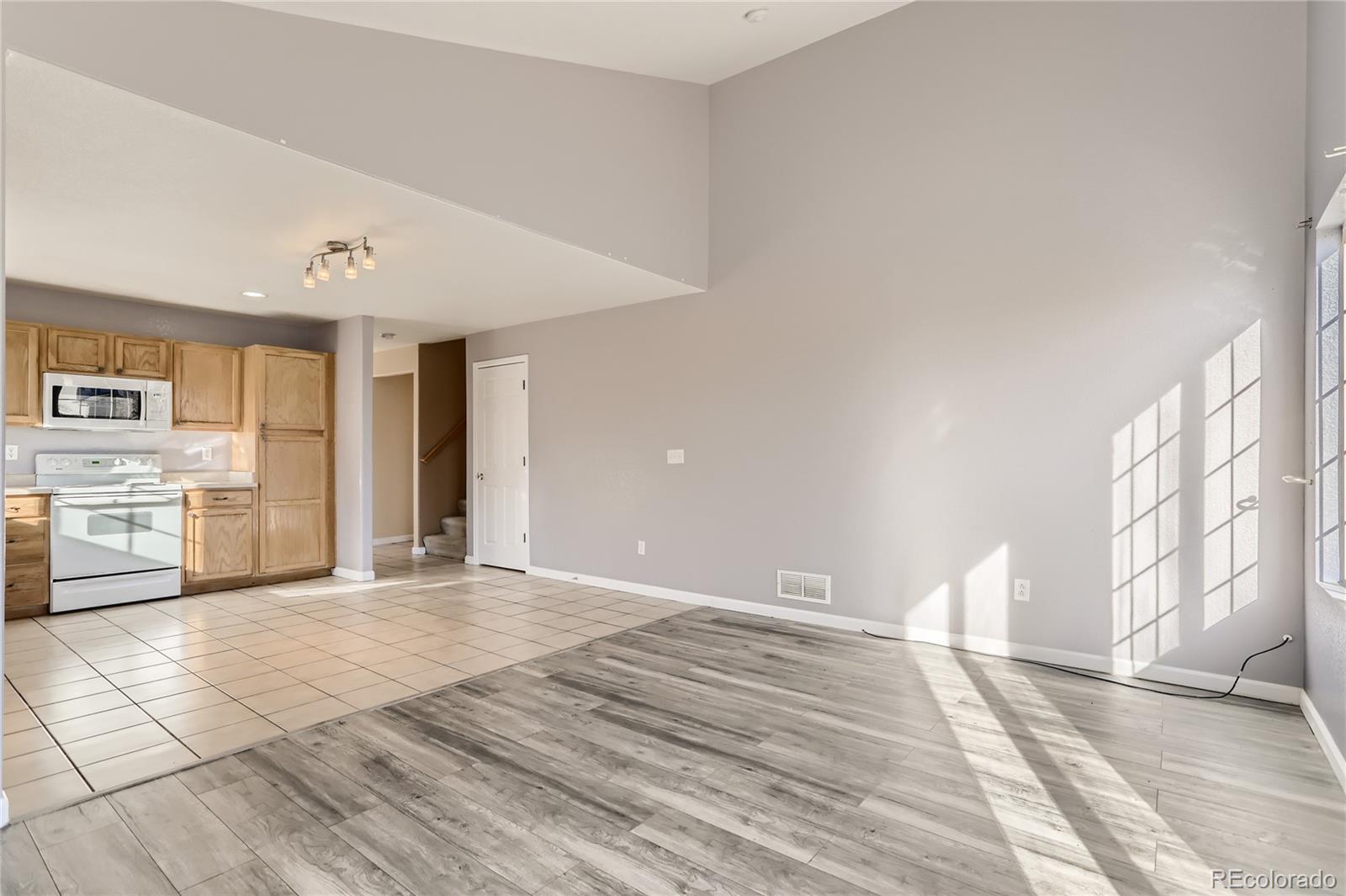 MLS Image #9 for 2626 s danube way,aurora, Colorado